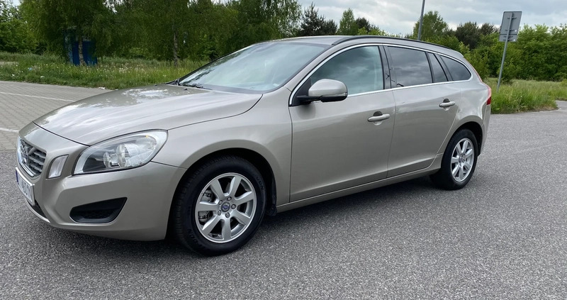 Volvo V60 cena 32900 przebieg: 238124, rok produkcji 2012 z Łapy małe 254